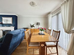 Dinning Area- click for photo gallery